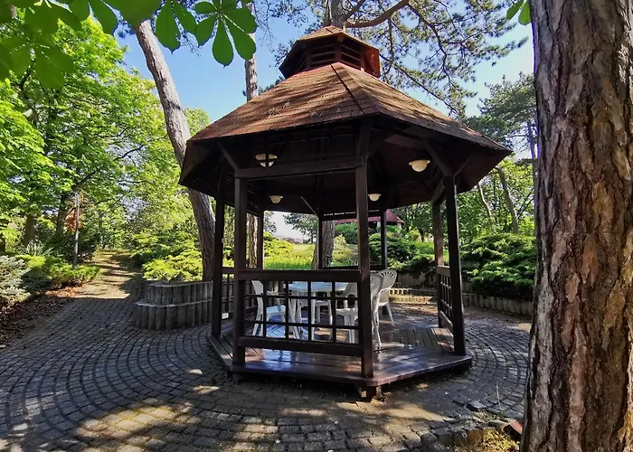 招待所 Imola Garden Vendeghaz 3*