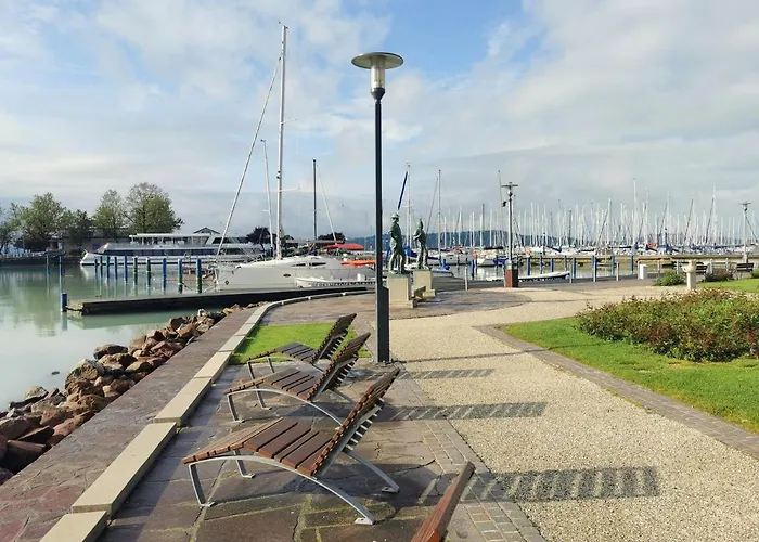 Gasthuis Imola Garden Vendeghaz 3*