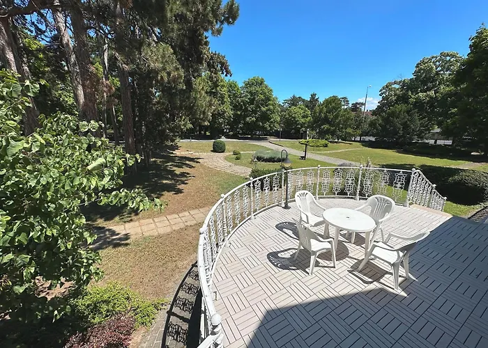 Gasthuis Imola Garden Vendeghaz 3*